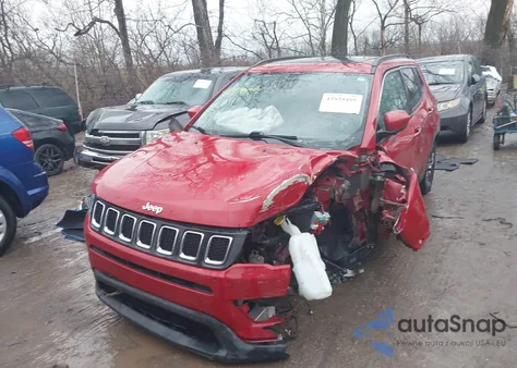 2018 Jeep Compass Latitude 4X4 z USA, uszkodzony, nr VIN 3C4NJDBB3JT191636